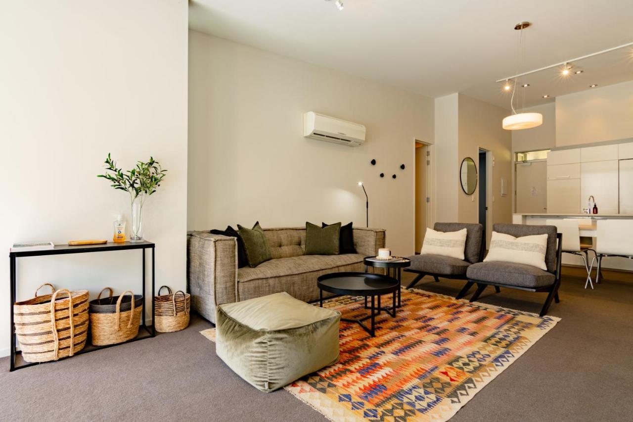 Stylish Haven Luxury Interiors In Prime Location Apartment Queenstown Exterior photo