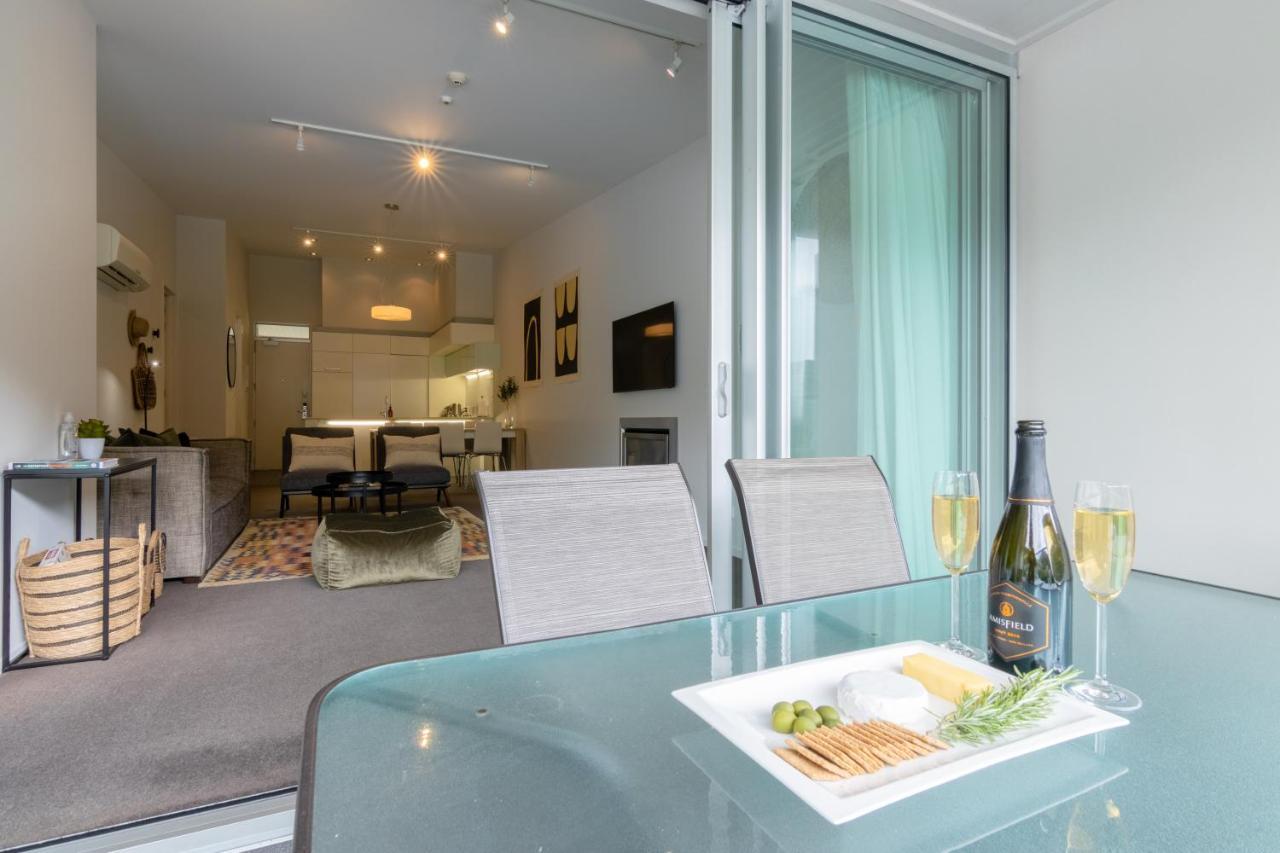 Stylish Haven Luxury Interiors In Prime Location Apartment Queenstown Exterior photo
